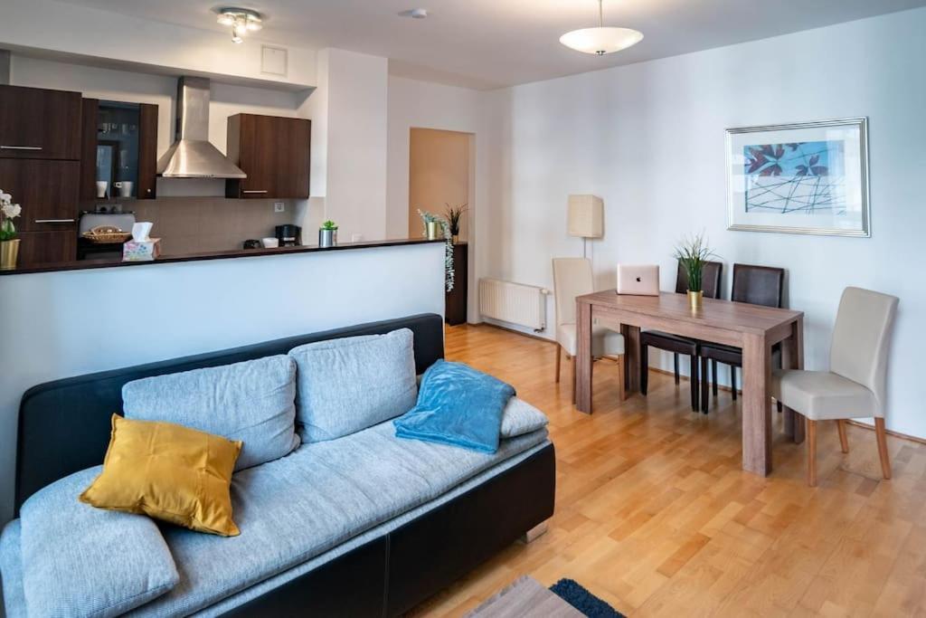 Free Parking! Soho Budapest 304, 4 Ppl, Ac, Fast Wifi, Smart Tv Екстериор снимка