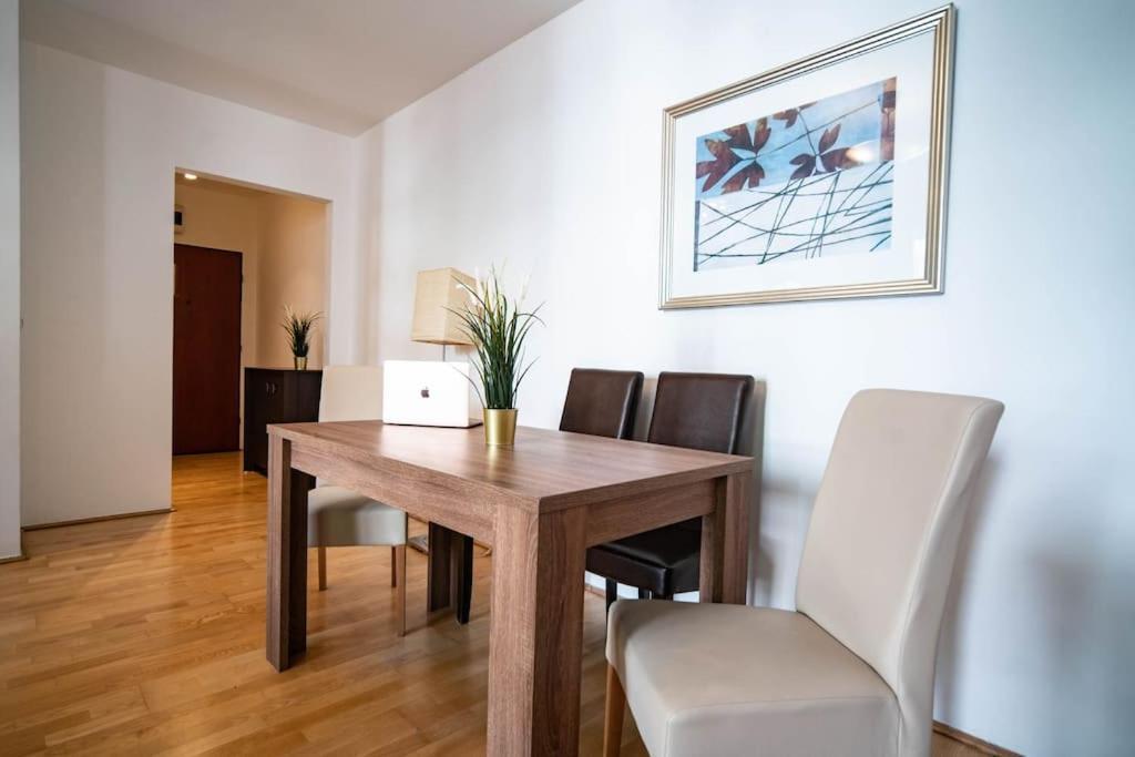 Free Parking! Soho Budapest 304, 4 Ppl, Ac, Fast Wifi, Smart Tv Екстериор снимка
